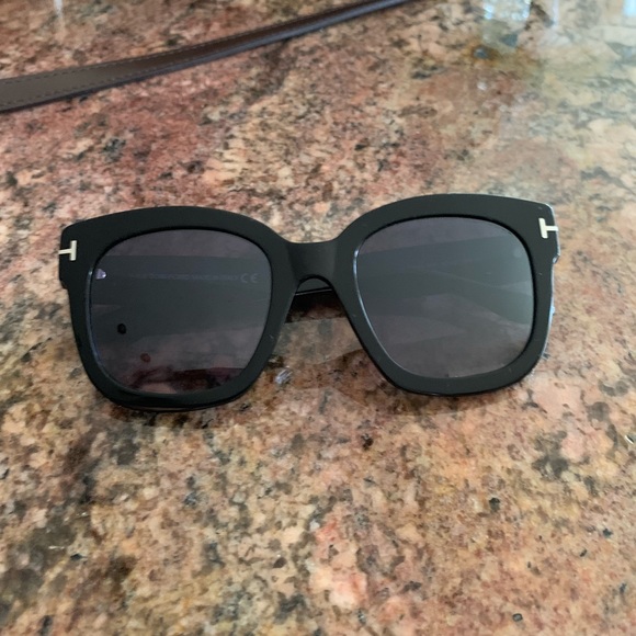 Tom Ford Accessories - Tom Ford Cat Eye Sunglasses